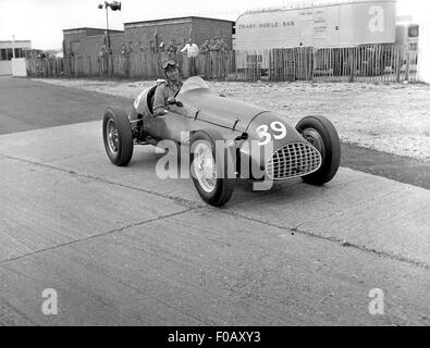 Peter Whitehead in seinem Cooper-Alta Stockfoto