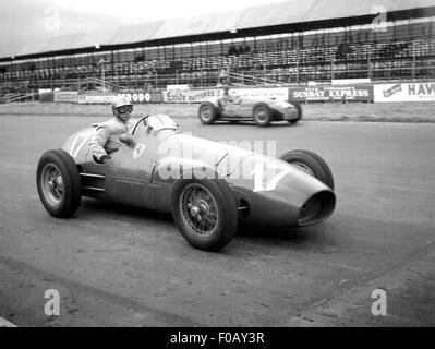 Piero Taruffi in seinem Ferrari 500 in Silverstone Stockfoto