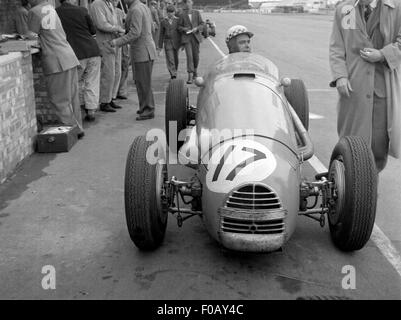 Jean Behra in seinem Gordini Stockfoto