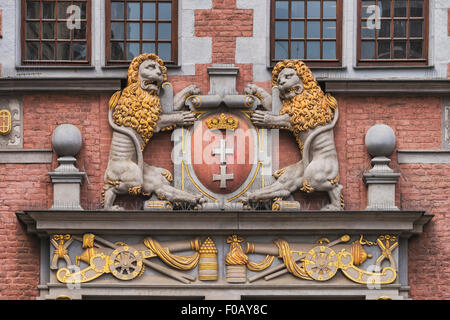 Das große Wappen der Stadt Danzig. Es befindet sich auf der großen Arsenal, Danzig, Pommern, Polen, Europa Stockfoto