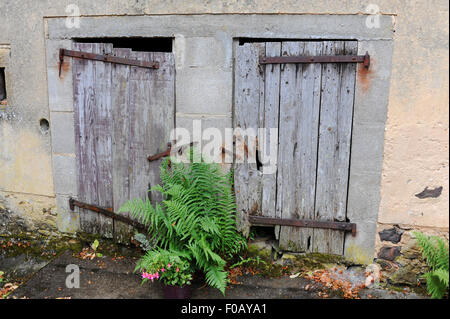 Alte Bauernhöfe und -Geräte in Frayssinet-le-Gelat im Regionaldepartement Lot von Frankreich, Midi-Pyrenäen Stockfoto