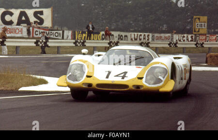 Le Mans 24 Stunden 15. Juni 1969. Rolf Stommelens, Kurt Ahrens Porsche 917 im Ruhestand. Stockfoto