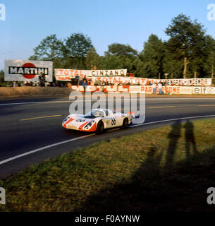 Le Mans 24 Stunden 29. September 1968. Rico Steinemann, Dieter Spoerry Porsche 907, beendete 2. Platz. Stockfoto