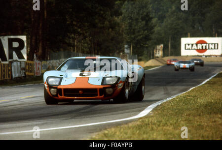 Le Mans 24 Stunden 15. Juni 1969. Jacky Ickx, Jackie Oliver Ford GT40 Rennsieger. Stockfoto