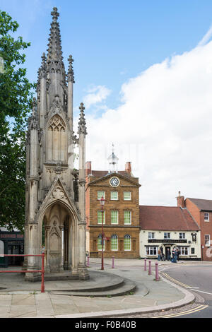 Burton-Denkmal, Marktplatz, Daventry, Northamptonshire, England, Vereinigtes Königreich Stockfoto