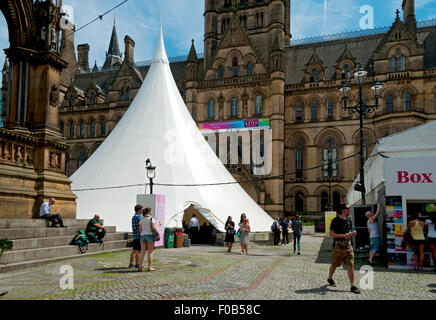 Albert Square während der Manchester International Festival, Manchester, England, UK. Stockfoto