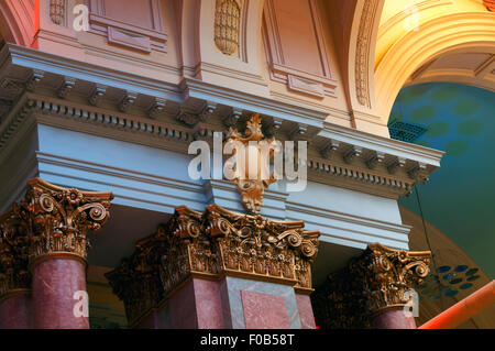 Im Inneren der Royal Exchange-Gebäude, früher eine Warenbörse, jetzt ein Theater. St.-Anna Platz, Manchester, England, UK Stockfoto