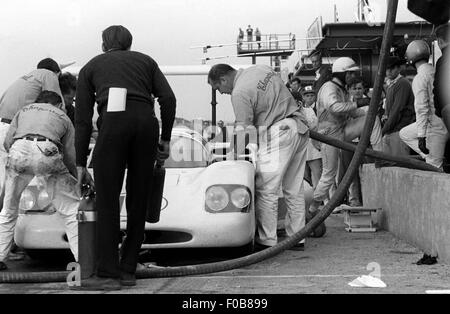 Phil Hill Chaparral 2F Chevrolet auf dem Daytona International Speedway Stockfoto