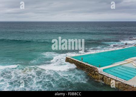 der verrückte Pool an Eisbergen in Bondi Beach in Sydney Australien Stockfoto