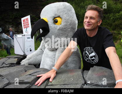 Sender Chris Packham leitet die Kampagne gegen die illegale Verfolgung von Henne harriers an kornweihe Tag, Goyt Valley, Peak District, Großbritannien Stockfoto