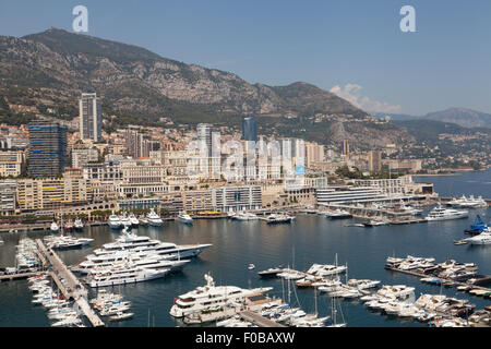 Blick auf Hafen von Herkules, im Stadtteil La Condamine, Fürstentum Monaco. Stockfoto