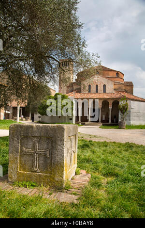 Santa Fosca Kathedrale und Basilika auf der Insel Torcello ist das älteste Gebäude in der Lagune Stockfoto