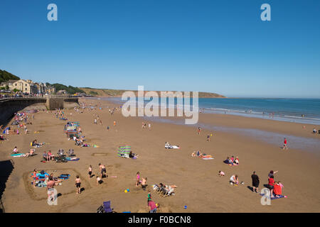 Filey Beach in North Yorkshire an einem sonnigen Sommertag Stockfoto