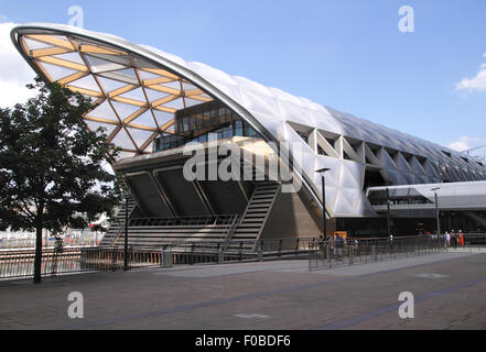 Crossrail Ort neue Freizeit- und Retail Development bei Canary Wharf London 2015 Stockfoto