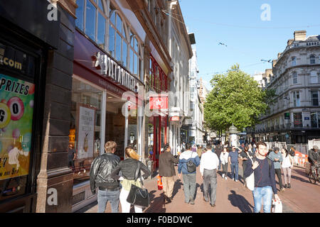damit beschäftigt neue Street Einkaufsviertel Birmingham City Centre UK Stockfoto
