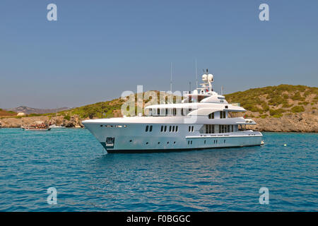 Super Yacht im Mittelmeer verankert. Stockfoto