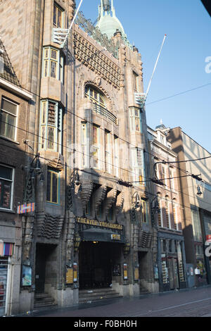 Außenseite des Pathé Tuschinski Kino in Amsterdam, Holland. Stockfoto