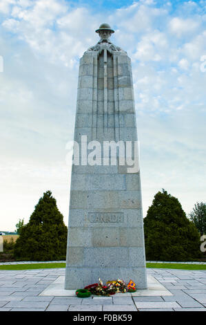 St.Julien Canadian Memorial den Spitznamen "The Grübeln Soldier" in der Nähe von Ypern in Belgien Stockfoto