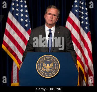 Simi Valley, Kalifornien, USA. 11. August 2015. Ehemaliger Gouverneur von Florida und 2016 Präsidentschaftskandidat JEB BUSH liefert eine außenpolitische Rede bei der Ronald Reagan Presidential Library. Bildnachweis: Brian Cahn/ZUMA Draht/Alamy Live-Nachrichten Stockfoto