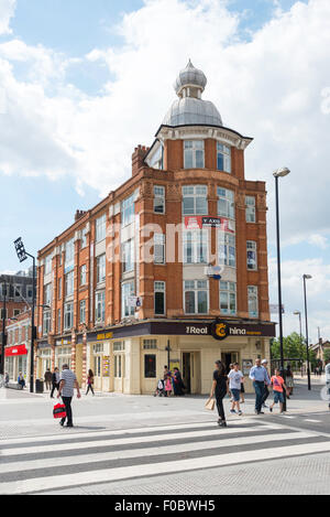 Präsentationsstil Ecke Gebäude, Bath Road, Hounslow, London Borough of Hounslow, Greater London, England, United Kingdom Stockfoto