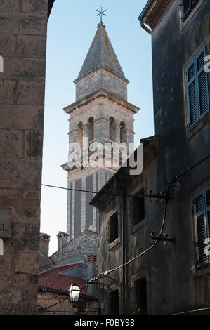 Vodnjan (Dignano), Istrien, Kroatien. 18c Campanile (Glockenturm) von St-Blaise-Kirche ist das höchste in Istrien Stockfoto