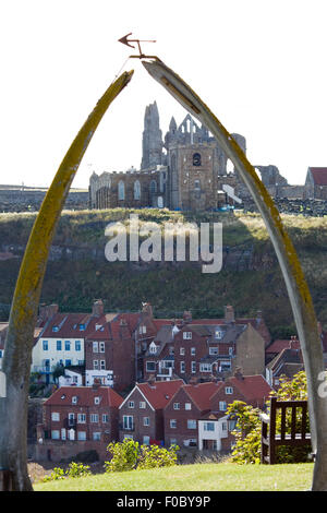 Wal-Knochen-Bogen West Cliff Whitby North Yorkshire Stockfoto