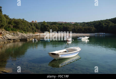 Istrien, Kroatien. Bucht in Duga Uvala an der weitgehend unerschlossenen Ostküste Stockfoto