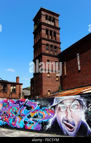 Dieses Bild wurde aufgenommen in Digbeth, Birmingham. Die Graffiti entstand im Zusammenhang mit der "Stadt der Farben"-Kunst-Festival. Stockfoto