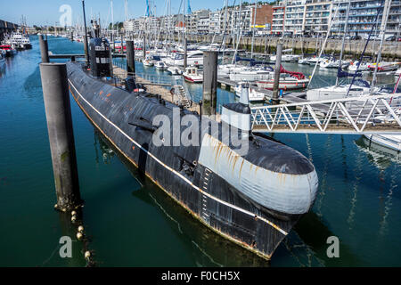 Russische Diesel-elektrische u-Boot B-143 / U-480 Foxtrott Typ 641 im Themenpark Seafront Maritime in Zeebrugge, Belgien Stockfoto