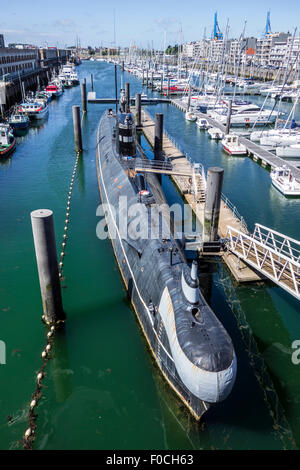 Russische Diesel-elektrische u-Boot B-143 / U-480 Foxtrott Typ 641 im Themenpark Seafront Maritime in Zeebrugge, Belgien Stockfoto