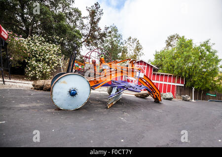 Ein antikes Grader im Casa de Fruita Orchard Resort in der Nähe von Gilroy, Kalifornien Stockfoto