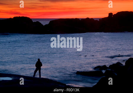 Cove Sonnenaufgang, Cape Neddick Light Station, Sohier Park, York Beach, Maine Stockfoto