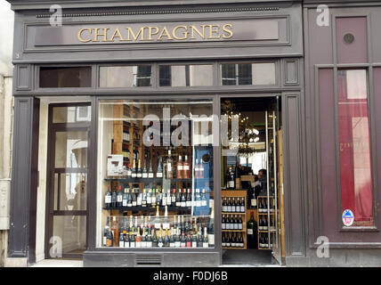 Geschäft mit Champagner in Saint-Germain-des-Prés Viertel von Paris, Frankreich Stockfoto