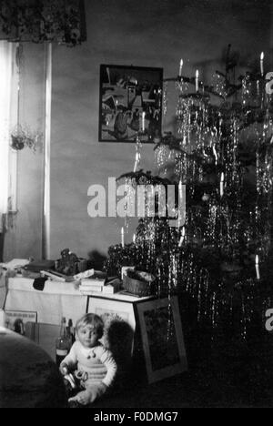 Justiz, Verbrechen, Entführung, Fall Karoline Rascher, München 1944, entführtes Kind Johann Schlosser, weihnachten, 1940, , zusätzliche-Rechte-Clearences-nicht verfügbar Stockfoto