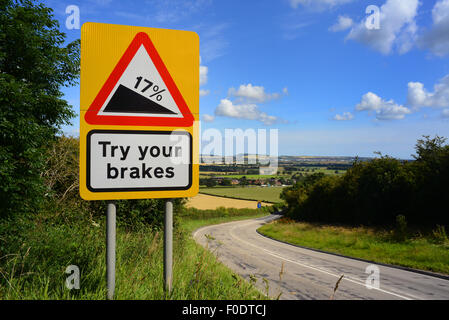 versuchen Sie Ihre Bremsen Warnzeichen oben Staxton Hill Yorkshire Großbritannien Stockfoto