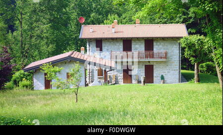 Landhaus in den Bergen über dem Comer See, Italien Stockfoto