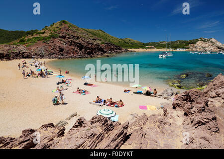 Blick über Cala Pregondo und Cala Pregonda, in der Nähe von Fornells, Nordküste, Menorca, Balearen, Spanien, Europa Stockfoto