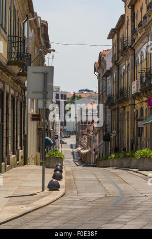 Straße im historischen Zentrum von Viseu, Portugal: Rua Grão Vasco Stockfoto