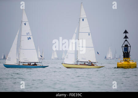 13.08.2015. Cowes, Isle Of Wight, England. Aktion vom Tag sechs der Aberdeen Asset Management Cowes Week. Stockfoto