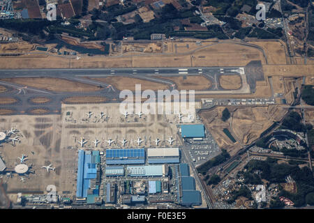 Flugzeuge am Flughafen Narita in Japan Stockfoto