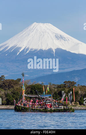 Fisch-Boot und Mt. Fuji in Japan Stockfoto