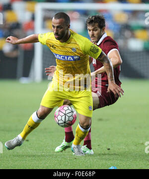 Udine, Italien. 13. August 2015. Udinese Mittelfeldspieler Dos Santos Torres Guilherme während der Fußball-freundlich Vorsaison Spiel Udinese Calcio V El Jaish Sportverein am 13. August 2015 im Friaul-Stadion in Udine, Italien. Bildnachweis: Andrea Spinelli/Alamy Live-Nachrichten Stockfoto