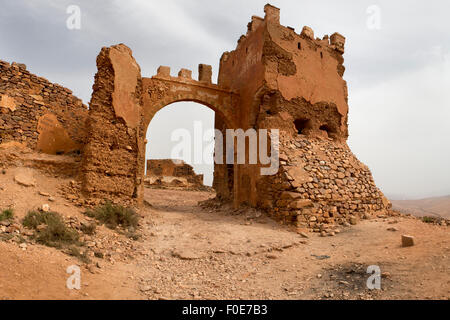 Alte Festung aus der Kolonialzeit in Mirleft, einer kleinen Stadt und Landgemeinde in Tiznit Provinz Souss-Massa-Draa Region von Marokko. Stockfoto