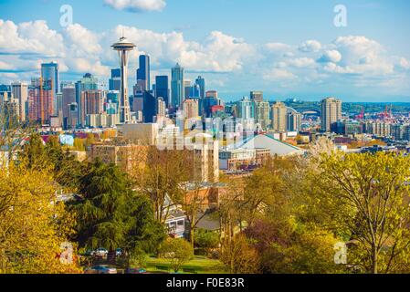 Skyline von Seattle Washington. Frühling in Seattle, WA, Vereinigte Staaten von Amerika. Stockfoto