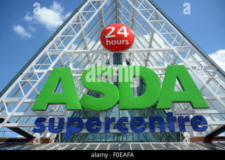 ASDA Supermarkt in Pudsey Bradford Yorkshire Stockfoto