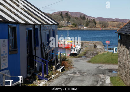 Alten Hafengebäuden Broadford Skye Stockfoto