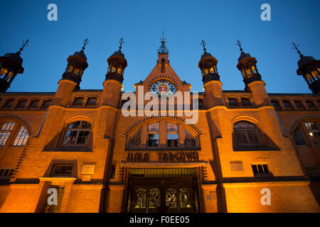 Nachtfotos von den historischen Markt von Danzig in Polen mit alter Architektur, Kunst und kulturelles Erbe. Stockfoto