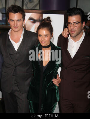New York, New York, USA. 13. August 2015. Schauspieler RUPERT FRIEND, HANNAH WARE und ZACHARY QUINTO besuchen die New Yorker Premiere von "Hitman Agent 47" AMC Empire Theater statt. Bildnachweis: Nancy Kaszerman/ZUMA Draht/Alamy Live-Nachrichten Stockfoto