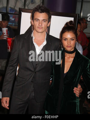 New York, New York, USA. 13. August 2015. Schauspieler RUPERT FRIEND und HANNAH WARE besuchen die New Yorker Premiere von "Hitman Agent 47" AMC Empire Theater statt. Bildnachweis: Nancy Kaszerman/ZUMA Draht/Alamy Live-Nachrichten Stockfoto