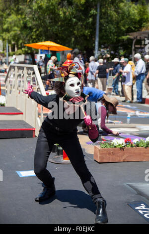 Straßenkünstler auf einem Straße Malerei-Festival in San Rafael, Kalifornien, USA Stockfoto